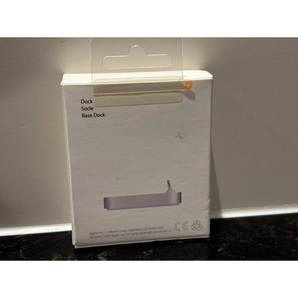 Apple iPhone Lightning Dock Charging Cradle A1717 - ML8K2AM/A - FACTORY SEALED!